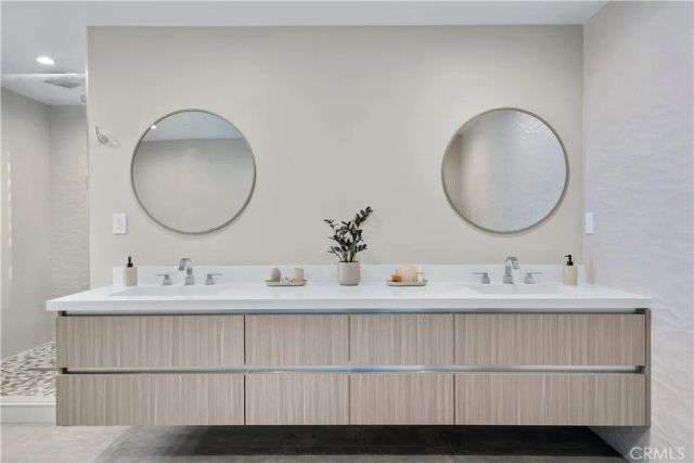 14157 Tiara Street 101, Sherman Oaks, CA 91401