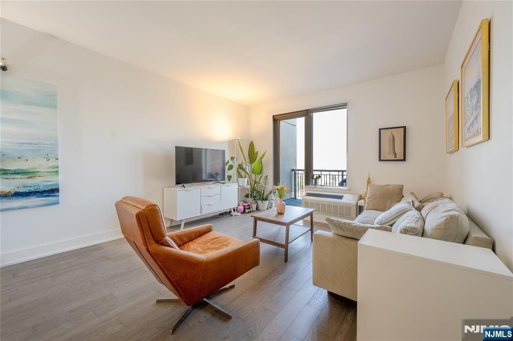 3312 Hudson Avenue PH7, Union City, NJ 07087