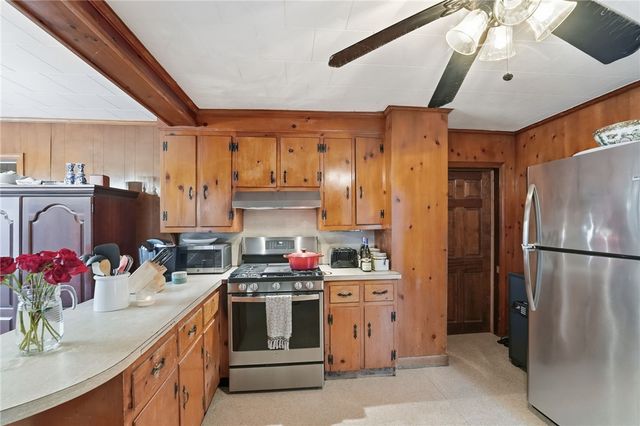 2 Wilson Street, Bristol, RI 02809