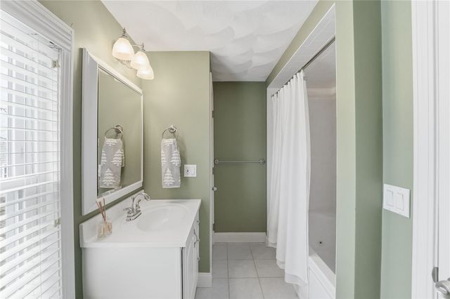 2 Wilson Street, Bristol, RI 02809