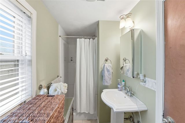 2 Wilson Street, Bristol, RI 02809