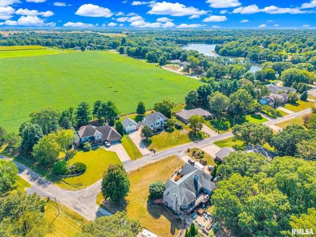 530 Goodsill Drive, East Galesburg, IL 61430