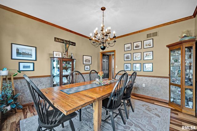 530 Goodsill Drive, East Galesburg, IL 61430