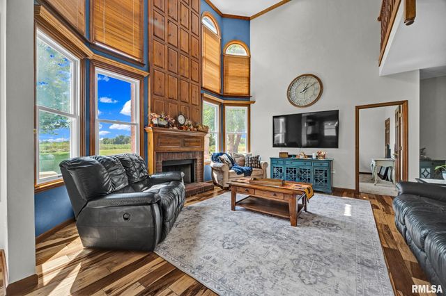 530 Goodsill Drive, East Galesburg, IL 61430