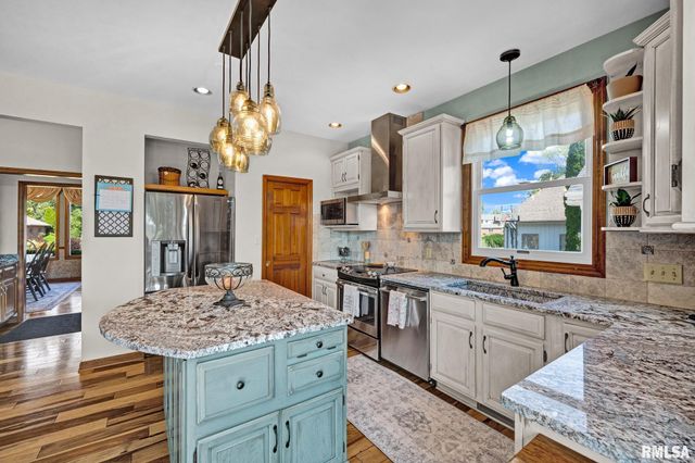 530 Goodsill Drive, East Galesburg, IL 61430