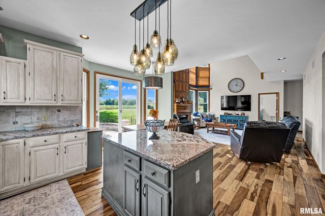 530 Goodsill Drive, East Galesburg, IL 61430