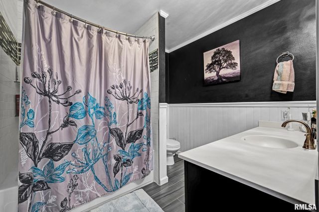 530 Goodsill Drive, East Galesburg, IL 61430