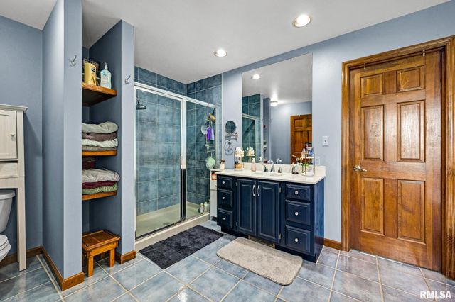 530 Goodsill Drive, East Galesburg, IL 61430