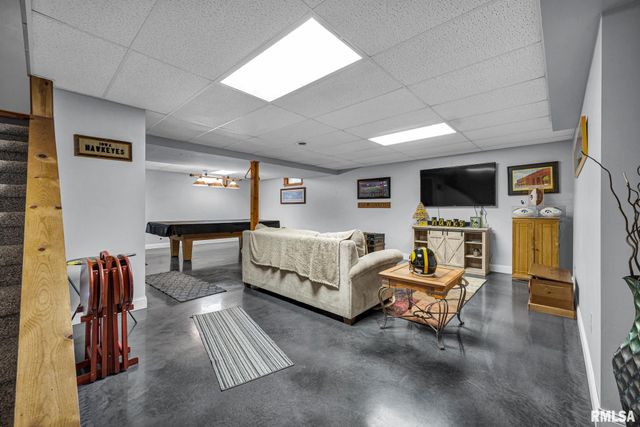 530 Goodsill Drive, East Galesburg, IL 61430