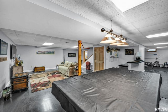 530 Goodsill Drive, East Galesburg, IL 61430