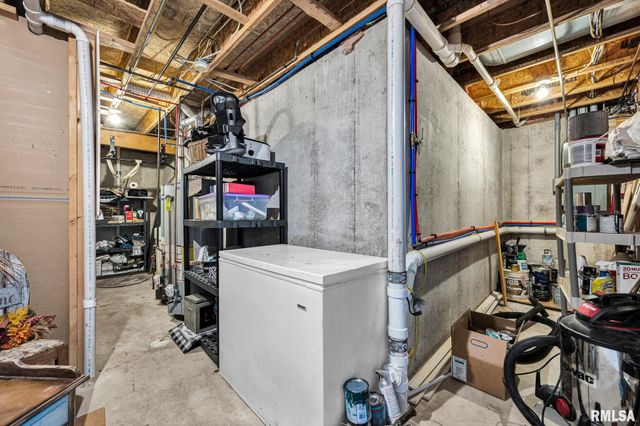 530 Goodsill Drive, East Galesburg, IL 61430