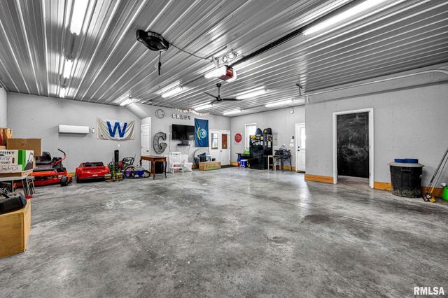 530 Goodsill Drive, East Galesburg, IL 61430