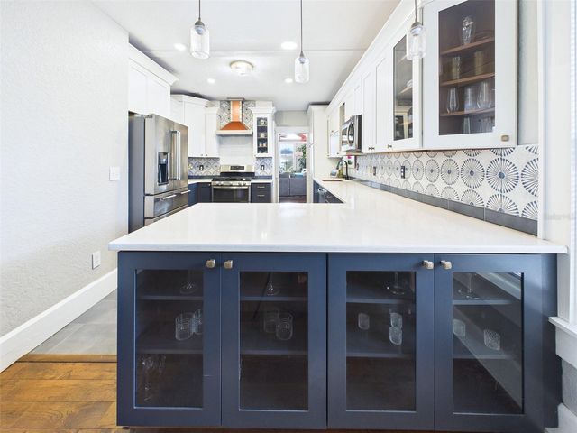 616 15TH STREET N, St Petersburg, FL 33705