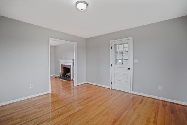 2558 Smith Mountain Lake PKWY, Huddleston, VA 24104