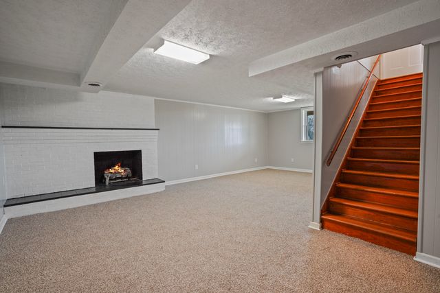 2558 Smith Mountain Lake PKWY, Huddleston, VA 24104