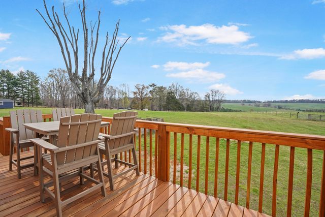 2558 Smith Mountain Lake PKWY, Huddleston, VA 24104