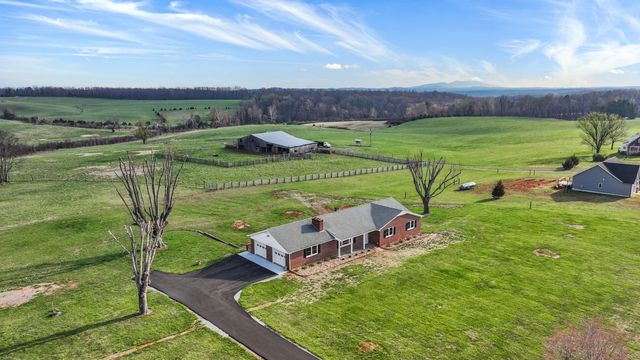 2558 Smith Mountain Lake PKWY, Huddleston, VA 24104