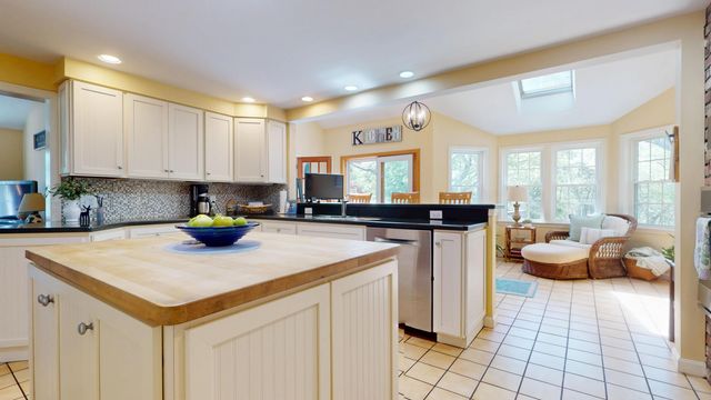 14 Willie Nick Way, Dennis, MA 02638