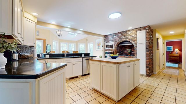 14 Willie Nick Way, Dennis, MA 02638