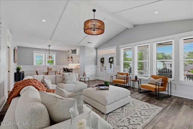 326 NE 55th Street, Oak Island, NC 28465