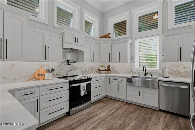 326 NE 55th Street, Oak Island, NC 28465