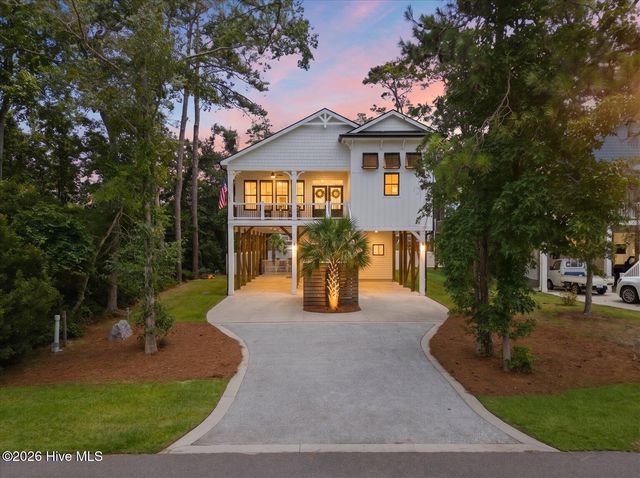 326 NE 55th Street, Oak Island, NC 28465