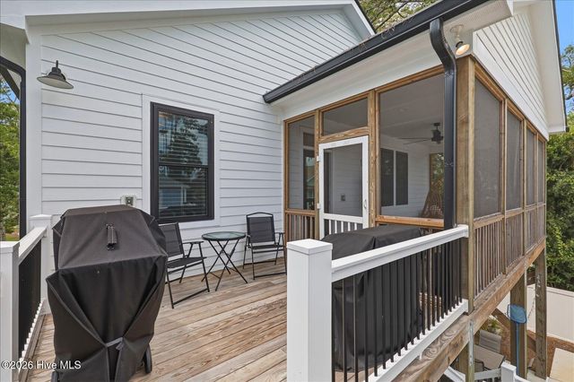 326 NE 55th Street, Oak Island, NC 28465