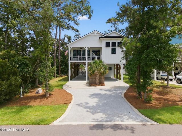 326 NE 55th Street, Oak Island, NC 28465