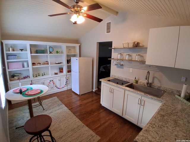 619 CEDAR ST, San Antonio, TX 78210