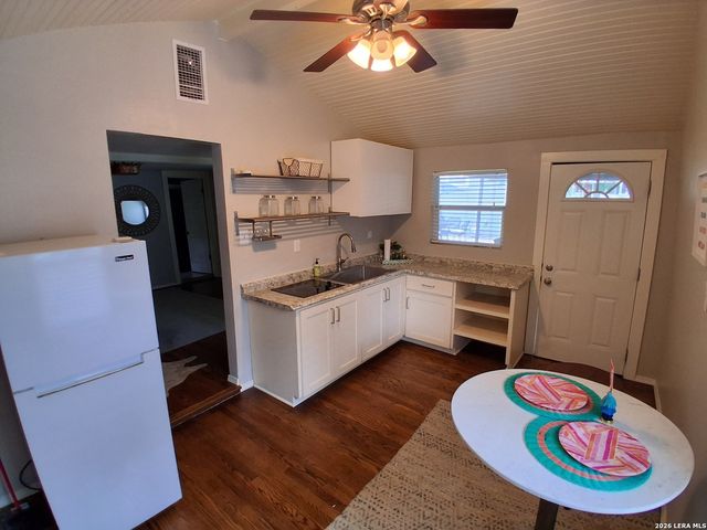 619 CEDAR ST, San Antonio, TX 78210