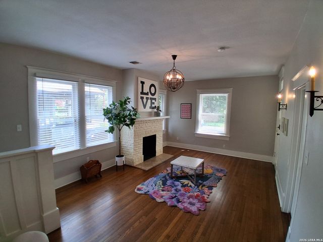 619 CEDAR ST, San Antonio, TX 78210