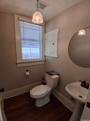 619 CEDAR ST, San Antonio, TX 78210