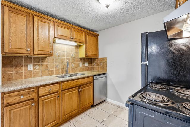 4943 Old Tree Avenue, Columbus, OH 43228