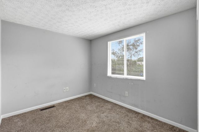 4943 Old Tree Avenue, Columbus, OH 43228