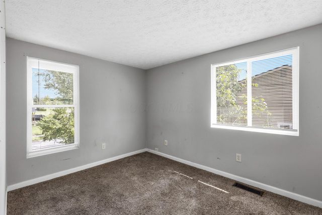 4943 Old Tree Avenue, Columbus, OH 43228