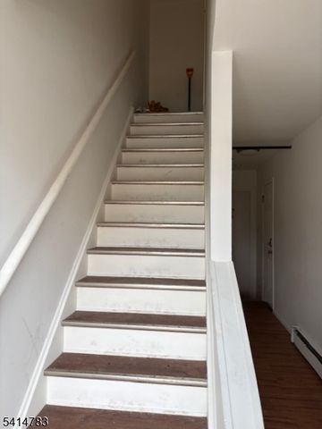 148 Magnolia Ave, Elizabeth City, NJ 07206