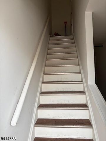 148 Magnolia Ave, Elizabeth City, NJ 07206