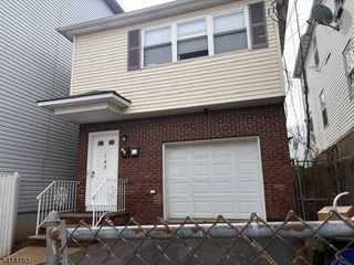 148 Magnolia Ave, Elizabeth City, NJ 07206