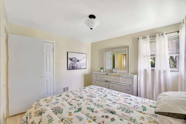 3962 S Fordham Place, Silverton, OH 45213