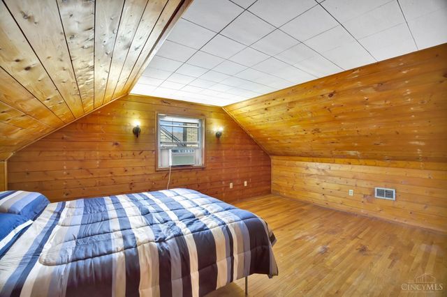 3962 S Fordham Place, Silverton, OH 45213