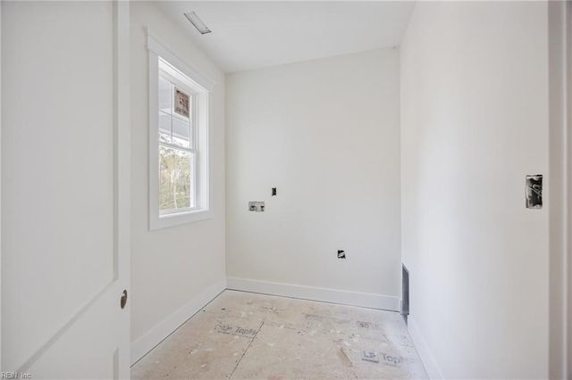 904 Broomfield TRL, Elizabeth City, NC 27909