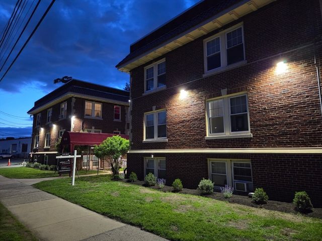 41 Richardson Ave 2, Wakefield, MA 01880