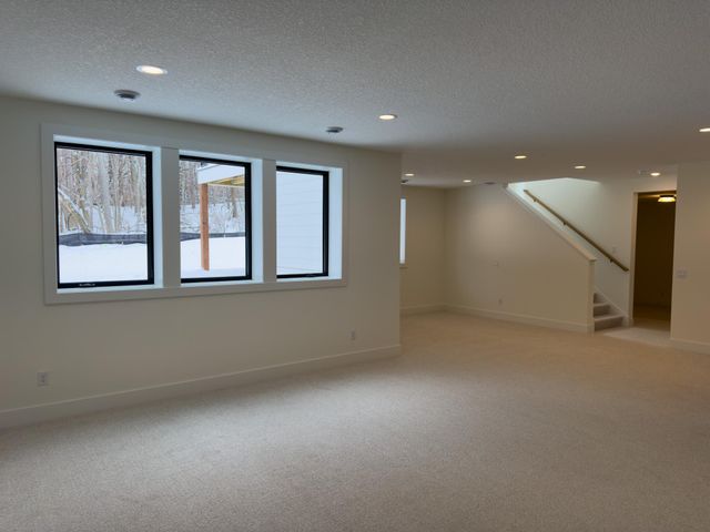 734 Ensconced Way, Chaska, MN 55318