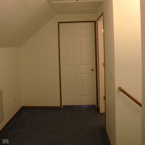 6052 N Deckshire Lane, Shirley, IN 47384