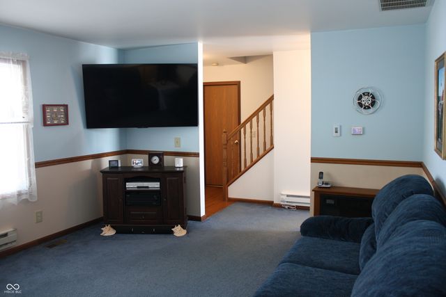 6052 N Deckshire Lane, Shirley, IN 47384