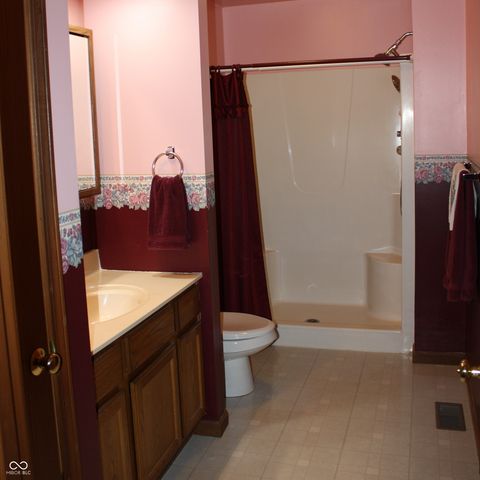 6052 N Deckshire Lane, Shirley, IN 47384