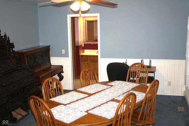 6052 N Deckshire Lane, Shirley, IN 47384