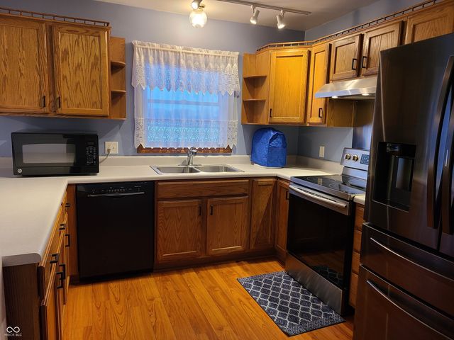 6052 N Deckshire Lane, Shirley, IN 47384