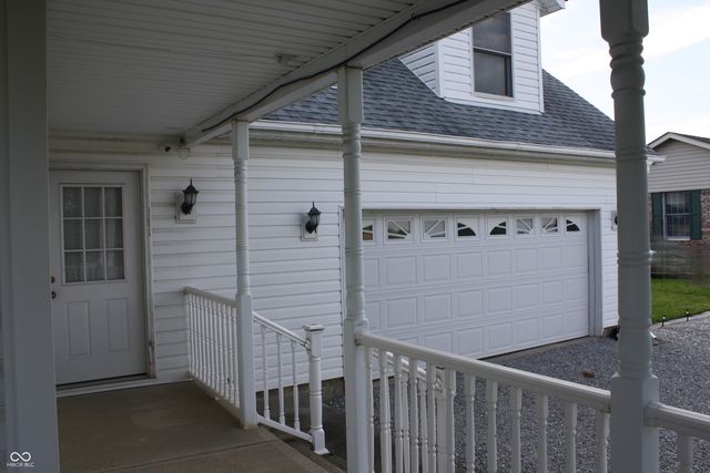 6052 N Deckshire Lane, Shirley, IN 47384