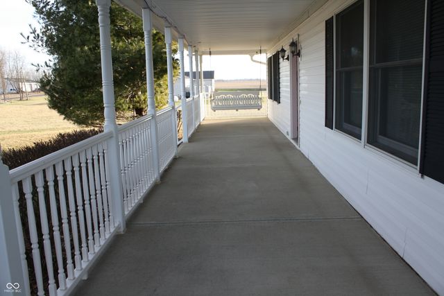 6052 N Deckshire Lane, Shirley, IN 47384